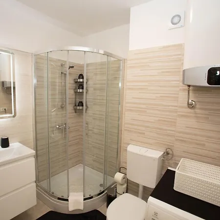 Apartment Asti - Two Bedrooms Elegant *