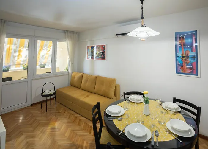 Asti - Two Bedrooms Elegant Apartamento Split