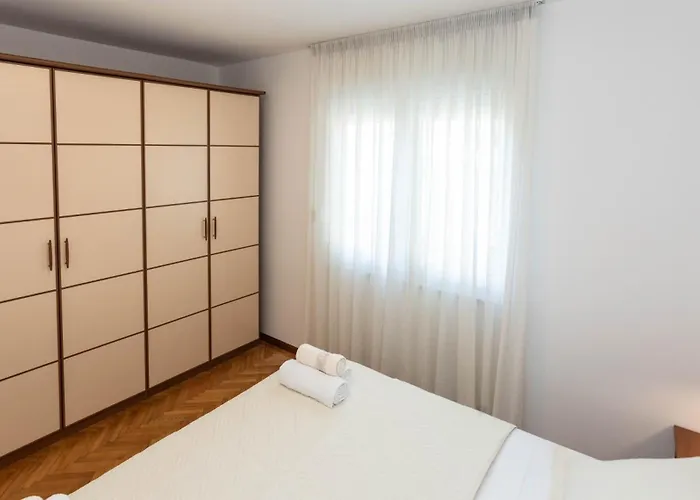 Asti - Two Bedrooms Elegant Apartamento *