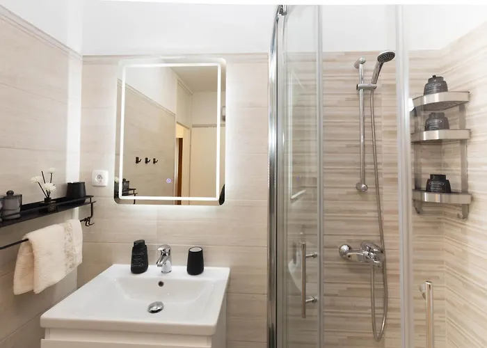 Asti - Two Bedrooms Elegant Split